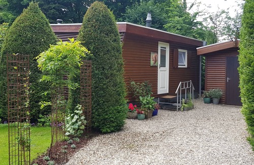 Wolfheze Ski Chalet | Attractive chalet with garden and terrace. Located on the edge of the Veluwe, near Arnhem.