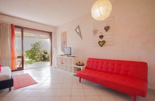 Susello Apartment | Attractive studio with terrace and garden, pool and dream view