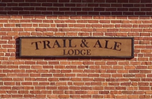 Pocahontas House | ATV groups Welcome, Trail and Ale Lodge, King Beds