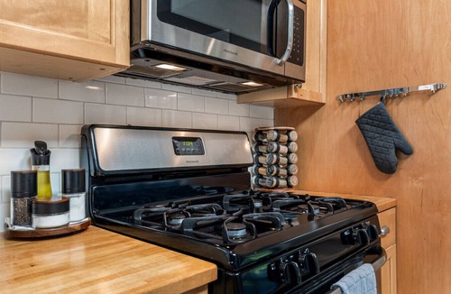 Atwater Village House | Atwater Oasis w/Pool and HotTub very Walkable Area