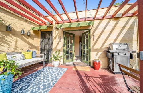 Atwater Village House | Atwater Oasis with Pool and HotTub very Walkable Area