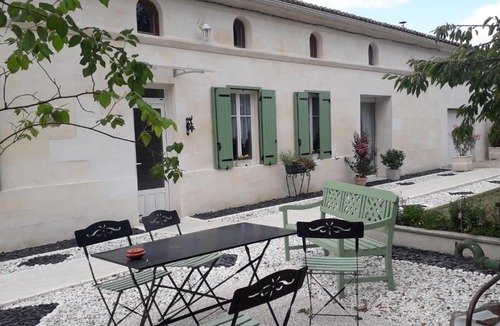 Saint-Simon-de-Bordes Bed & Breakfast | Au Bon Accueil