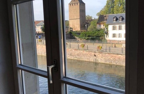 Petite-France Apartment | Au bord de l’eau