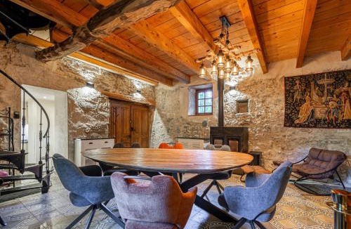 Alby-sur-Cheran House | Au fil de l'eau