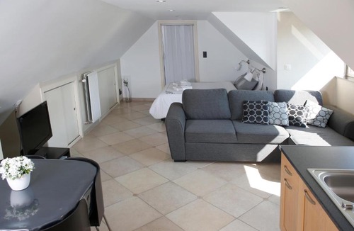 Pecq House | Au Grenier des Coccinelles