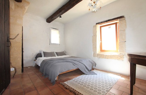 Collias House | Au Mûrier Blanc
