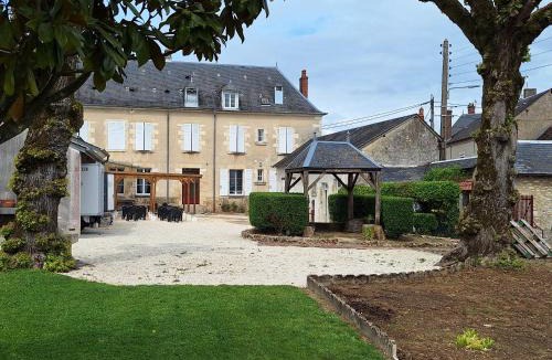Les Aix-d'Angillon Bed & Breakfast | Au P'tit Gueul'ton