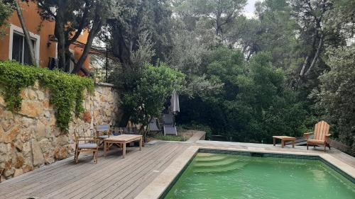 Seillons-Source-d'Argens Bed & Breakfast | Au Papillon Dort
