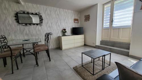 Aubeterre-sur-Dronne House | Aubaterra