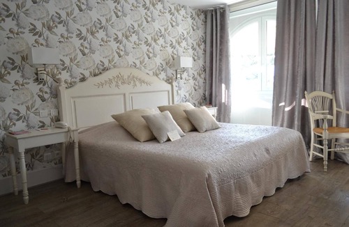 Savas Hotel | Auberge du Lac