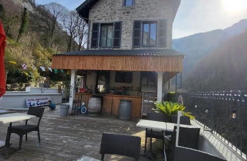 Laruns Hotel | Auberge La Caverne