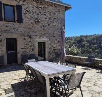 Latouille-Lentillac House | Aubié modern barn swimming pool and AC