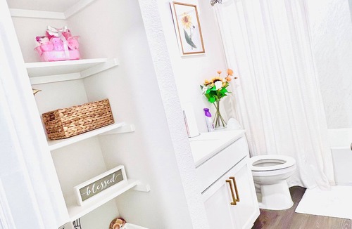 Aubrey House | Aubrey Haven – Private bedroom Suburban Comfort