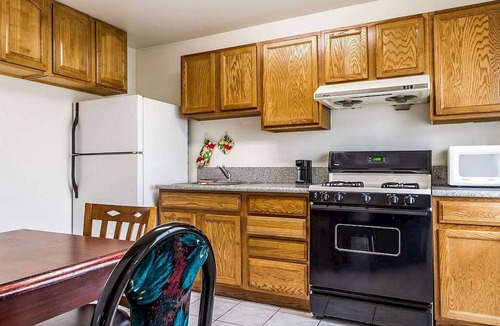 North Auburn Hotel | Auburn House Hotel