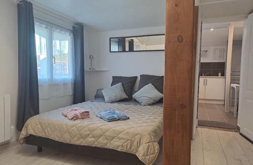 Audenge Ski Chalet | Audenge chalet with terrace pool & parking