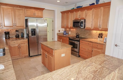 Palmetto Dunes House | Aug 8-15 open, Private pool, hot tub, walk to beach, bikes, screened in porch
