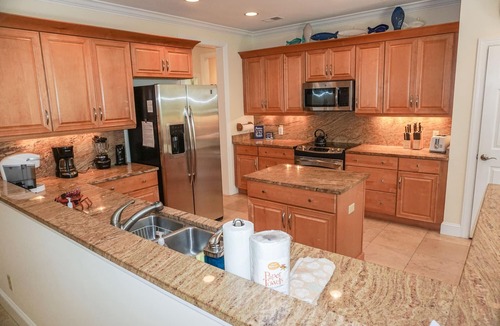 Palmetto Dunes House | Aug 8-15 open, Private pool, hot tub, walk to beach, bikes, screened in porch