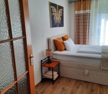 Haunstetten-Siebenbrunn Apartment | Augsburg!Möblierte Appartment!