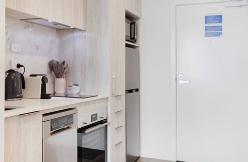 Parnell Apartment | Augustus Hideaway Studio Apt with Air-Con