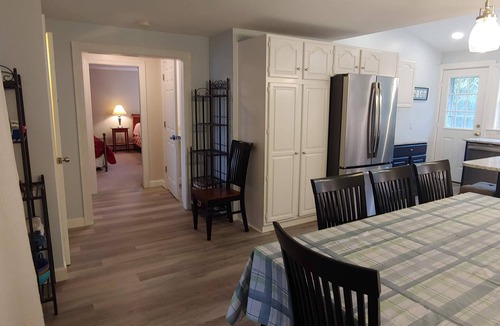 Newport East House | August 16-23 week or long weekend OPEN. Walk to beach, Huge deck , roof-deck