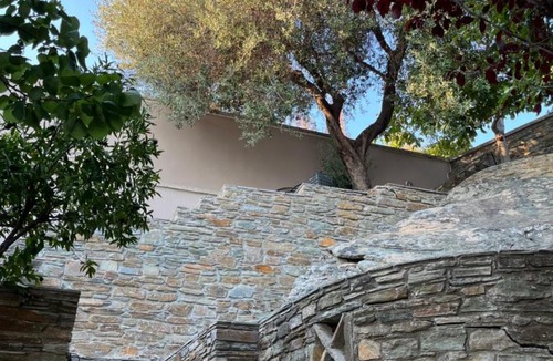 Agia Eleousa Hotel | August Andros