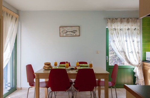 Platanias House | Augusta Deres Cretan Mountain Retreat With Amazing Views