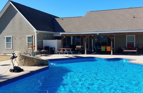 Grovetown House | Augusta Master's Tournament rental. 4-BR house, 7 mi to course, Tropical cabana