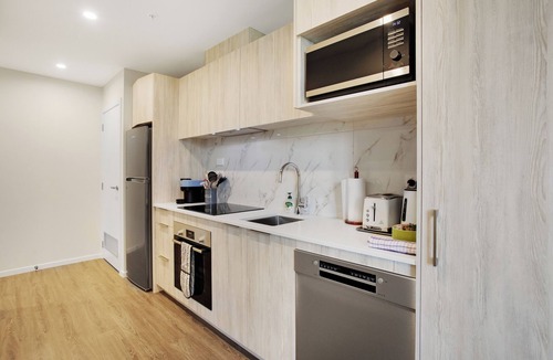 Parnell Apartment | Augustus Harmony Apartment with Parking