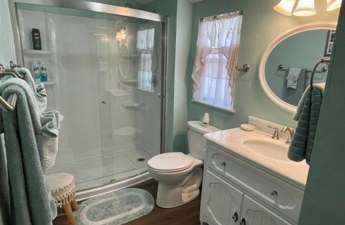Cedar Key House | Aunt May's - Waterfront Cottage in Cedar Key!