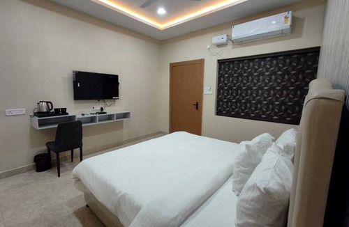 Seraikela Hotel | Aura Resorts