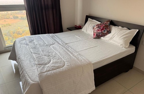 Gandhinagar Apartment | Aura Sky Suite