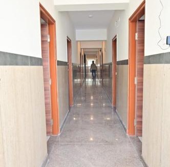 Palm Meadows Hotel | Aura67homes