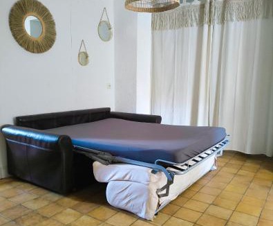 Sorgues Apartment | Auravignon