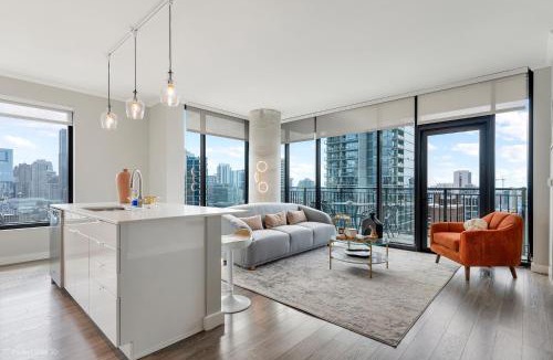 Near North Side Apartment | Aurelien Spacious Apartments in the Heart of Gold Coast
