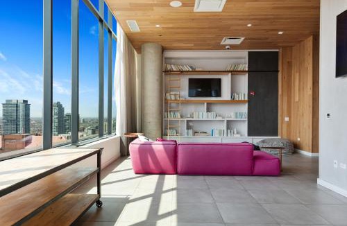 Near North Side Apartment | Aurelien Spacious Apartments in the Heart of Gold Coast