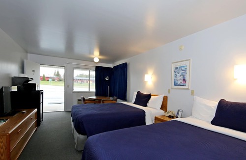 St Ignace Hotel | Aurora Borealis Motel