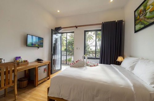 Cua Lap House | Aurora House