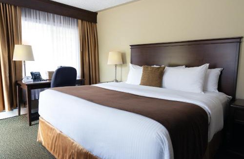 Kingston Hotel | Aurora Inn