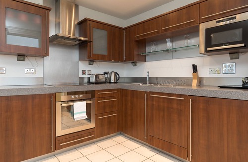Docklands Apartment | Austin David Apartments - New Island