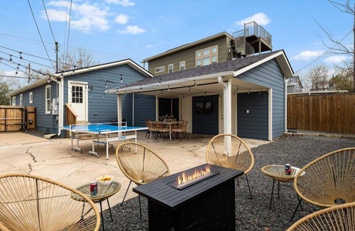 McKinley Heights House | 🌳 Austin East Side Charmer · Big Backyard, Pellet Grill & Fire Pit 🔥