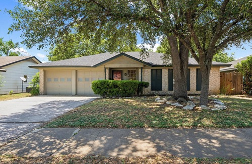 Austin House | Austin Getaway - Barton Creek, Downtown, Airport, Natural Springs Pool