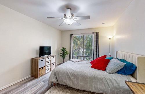 Highland Park West Apartment | Austin Hillside Haven