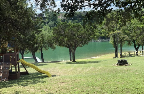 Leander House | Austin Lake Travis Pool Waterfront - Hill Country Retreat 2 Acres Sleeps 20