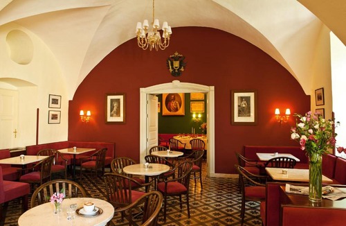 Old City Hotel | Austrian Pilgrim Hospice