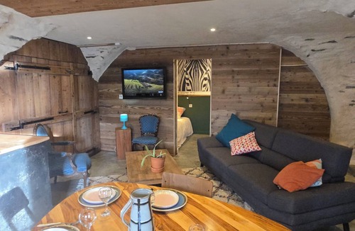 Saint-Martin-de-la-Porte House | Authentic getaway at La Montagnette Relaxation and Nature in the heart of the Alps!