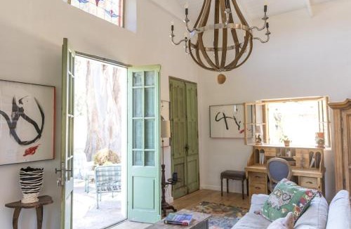 Franschhoek House | Authentic and Charming French-inspired Cottage