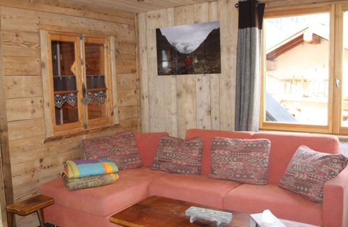 Les Brevieres Apartment | AUTHENTIC AND SPACIOUS APARTMENT (6 PERS) 50M TRACKS. Sunday/Sunday