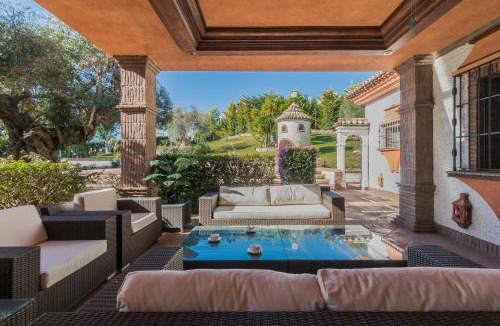 Urbanizacion Costabella Villa | Authentic Andalucia