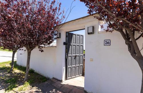 La Gaspara Apartment | Authentic apartment with pool and sea view