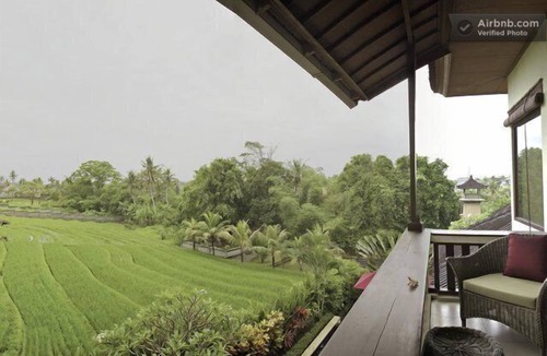 Tibubeneng Villa | Authentic Bali Villa with Beautiful Rice-Field Views